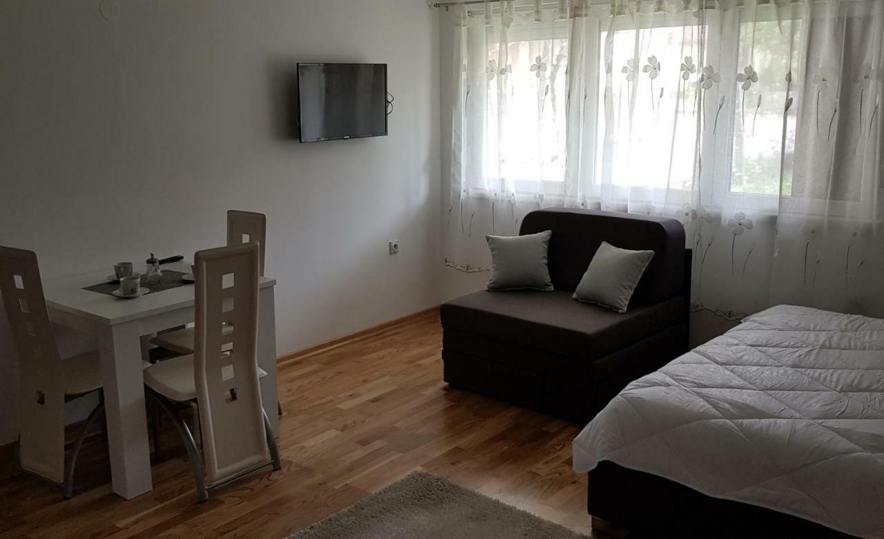 Banjalux Apartmani I Sobe Vrnjačka Banja 外观 照片